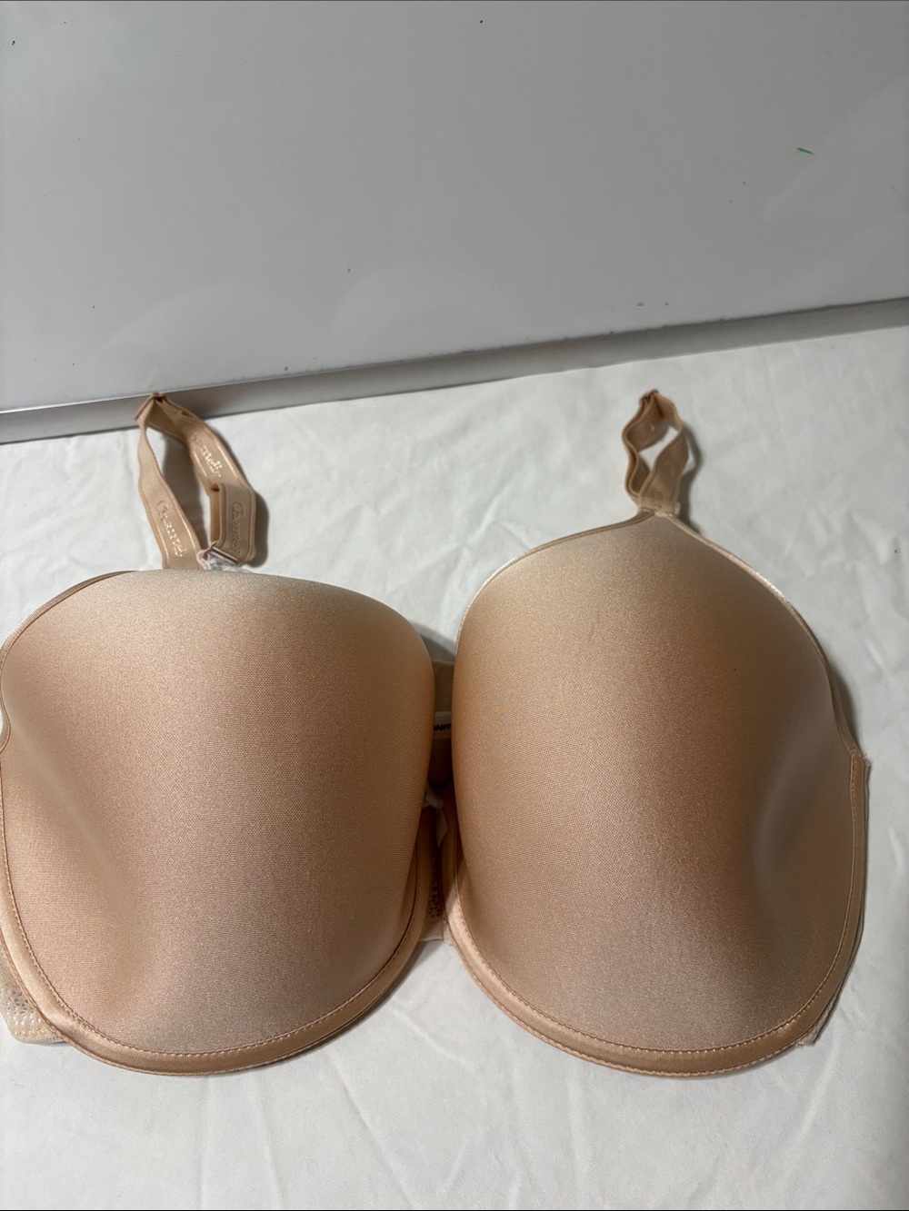 Chantelle Beige T-Shirt Bra with Smooth Finish. NWOT